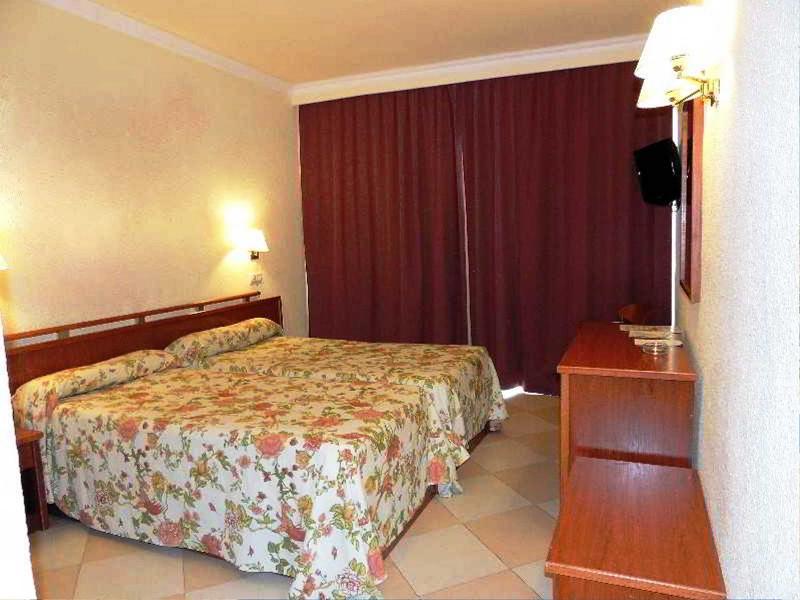 Hotel Ruleta Augustus à Salou Extérieur photo